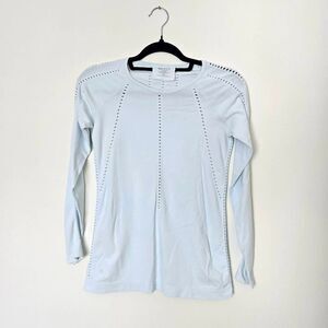Athleta Top Women's XS Blue Perforated Seamless‎ 100% Nylon Pullover Running Gym